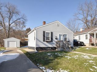 2859 Eisenhower Dr, Racine, WI 53405