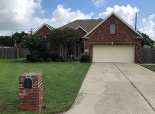 2520 Ryann Ln, Groves, TX 77619