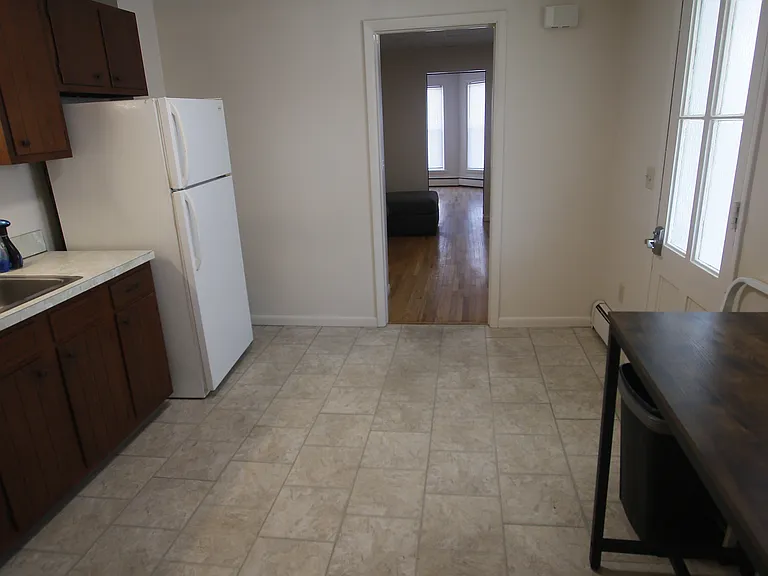 216 East Ave #1 — Photo 11