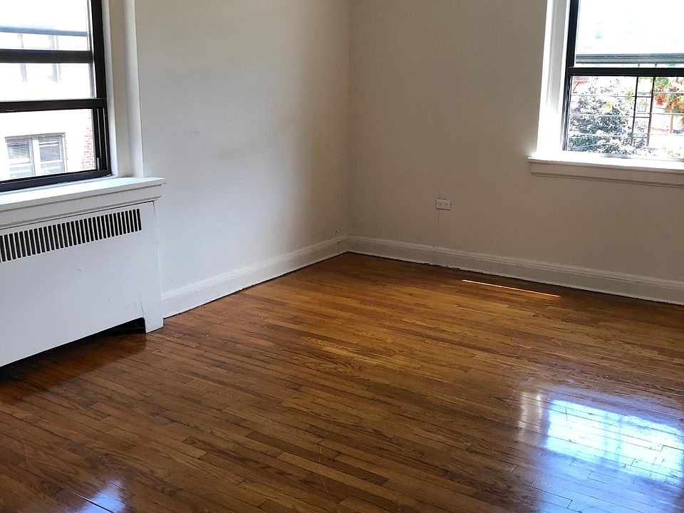 1st image of 300 Hayward Ave #M