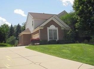 3963 Spring Hollow Ct, Orion, MI 48359