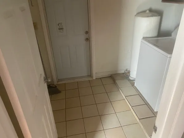 703 N McGowan Ave, Crystal River, FL 34429