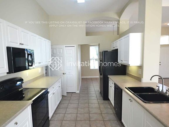 4th image of 1720 Creekwater Blvd