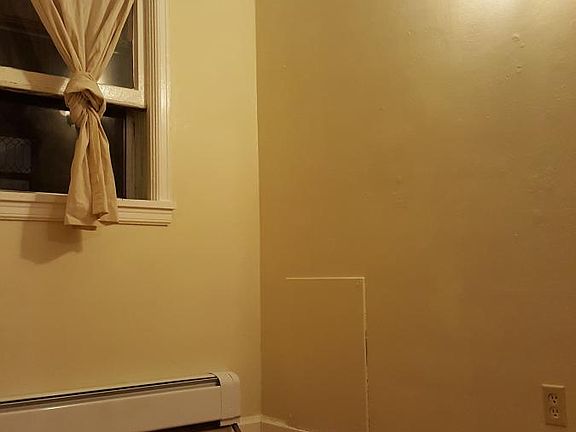 Back bedroom