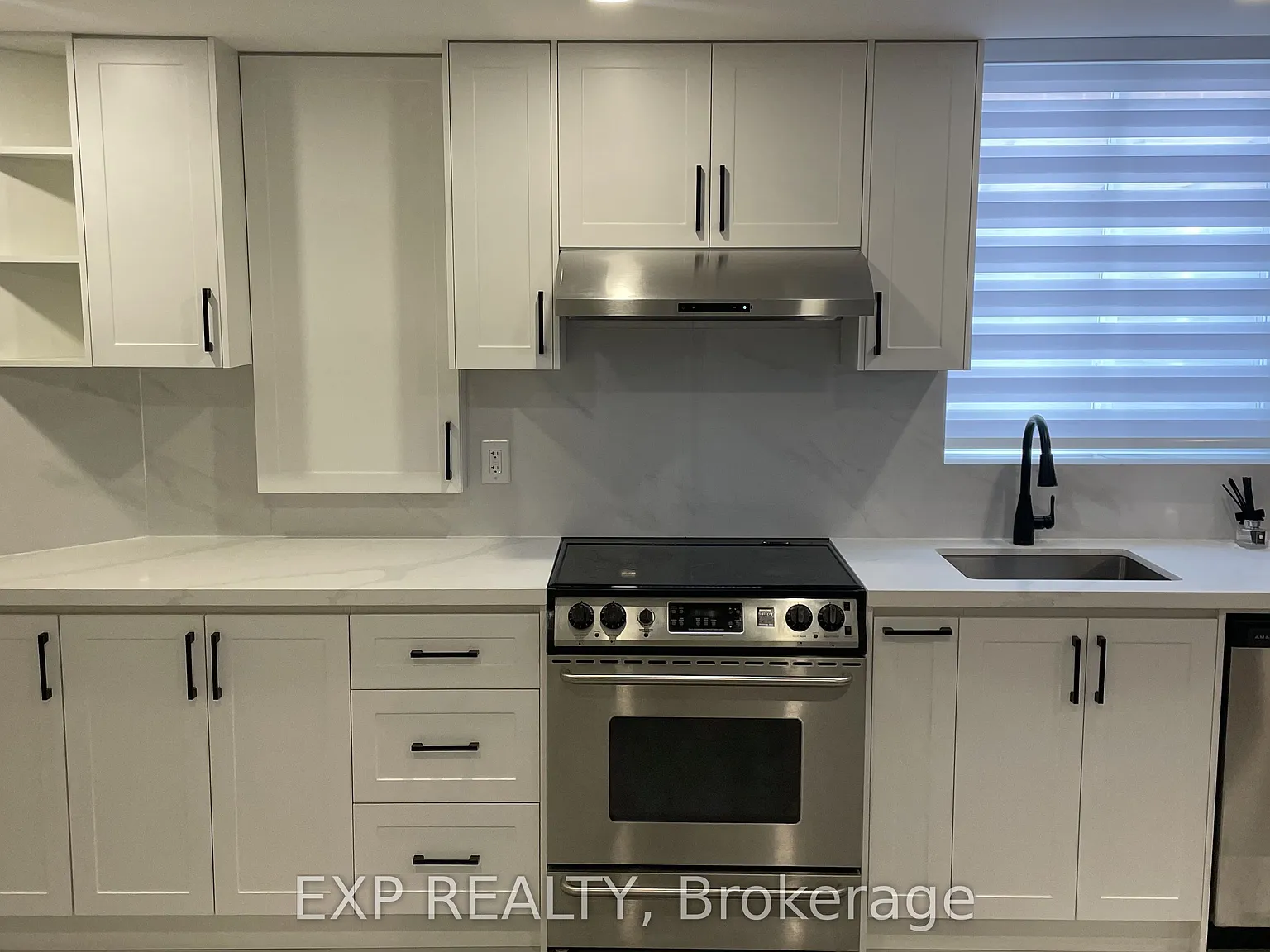 2 bed, $2,000 — Photo 2
