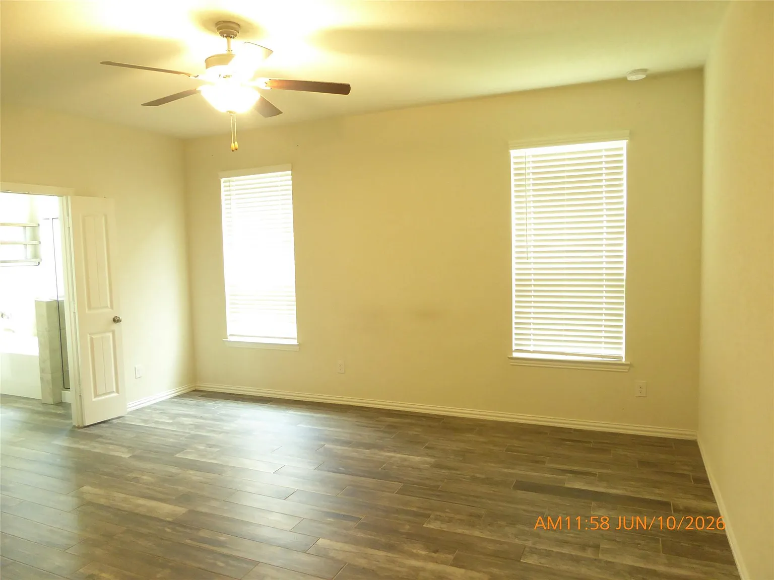 4 bed, 2.5 bath, 2147 sqft, $2,300 — Photo 3