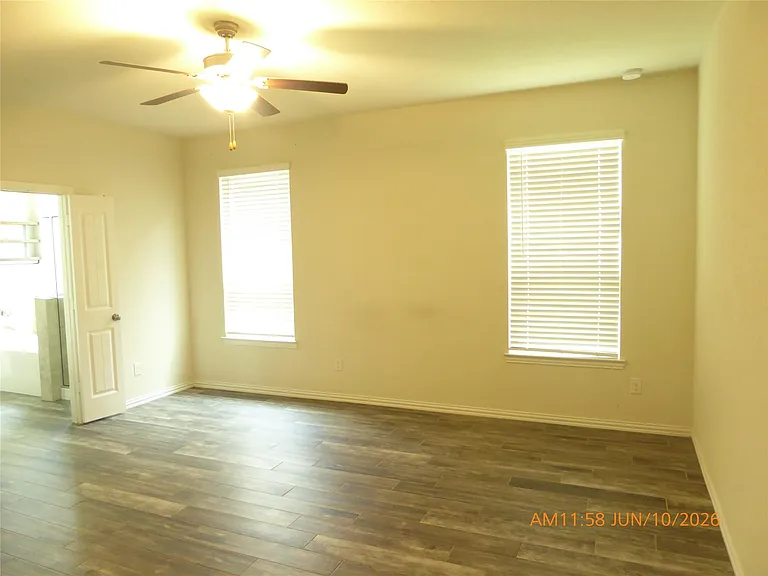 6319 Shadowbrook Hollow Trl — Photo 3