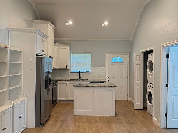 2nd image of 509 Hood St