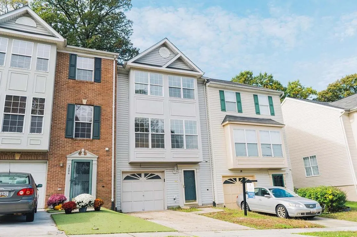 3 bed, 2.5 bath, 1720 sqft, $2,622 — Photo 3