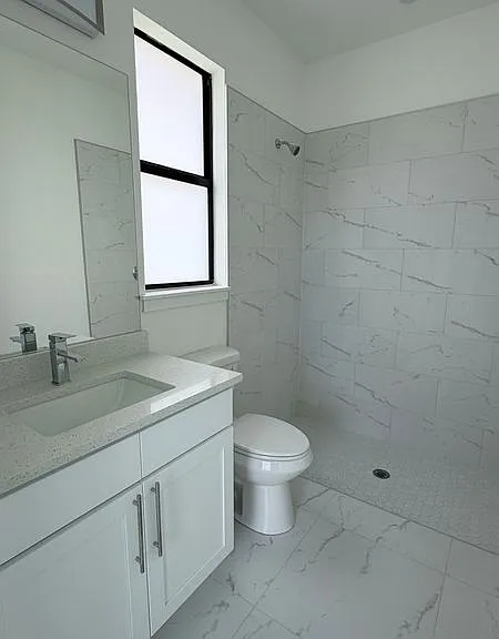 496 Loretta Blvd — Photo 9