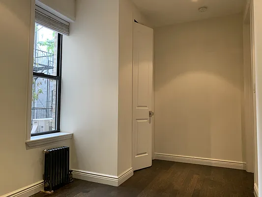 Rented by Avenues Real Estate | media 22