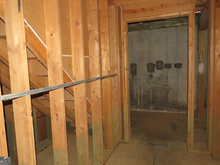 2205 Crescent Walk — Photo 51