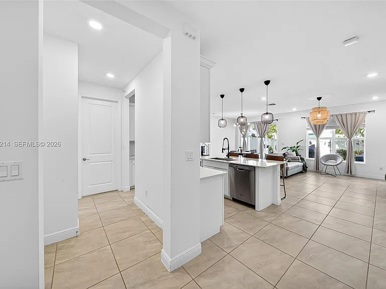 4349 Veleiros Ave — Photo 54
