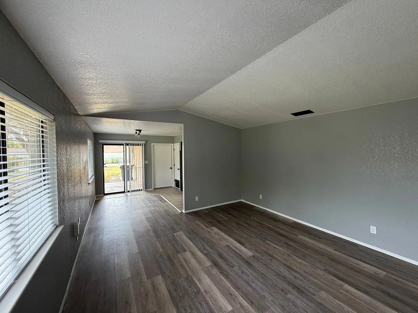 3 Bed 2 Bath Home — Photo 2