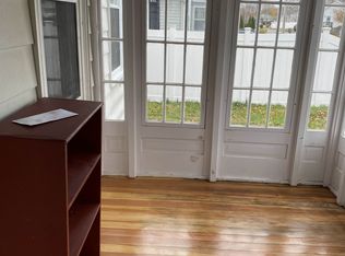 12 Fairlawn Rd, Weymouth, MA 02191