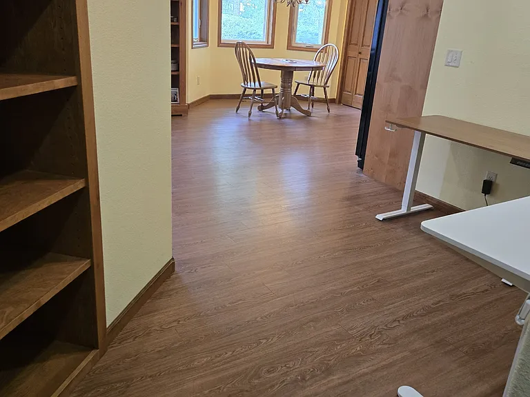1251 Kinnikinnick Ct — Photo 6