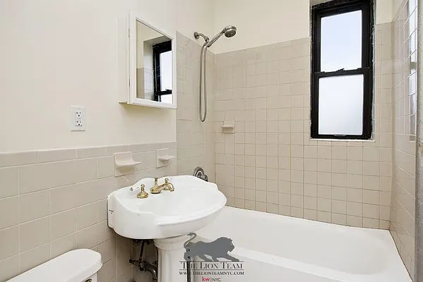 Rented by Keller Williams NYC | media 14