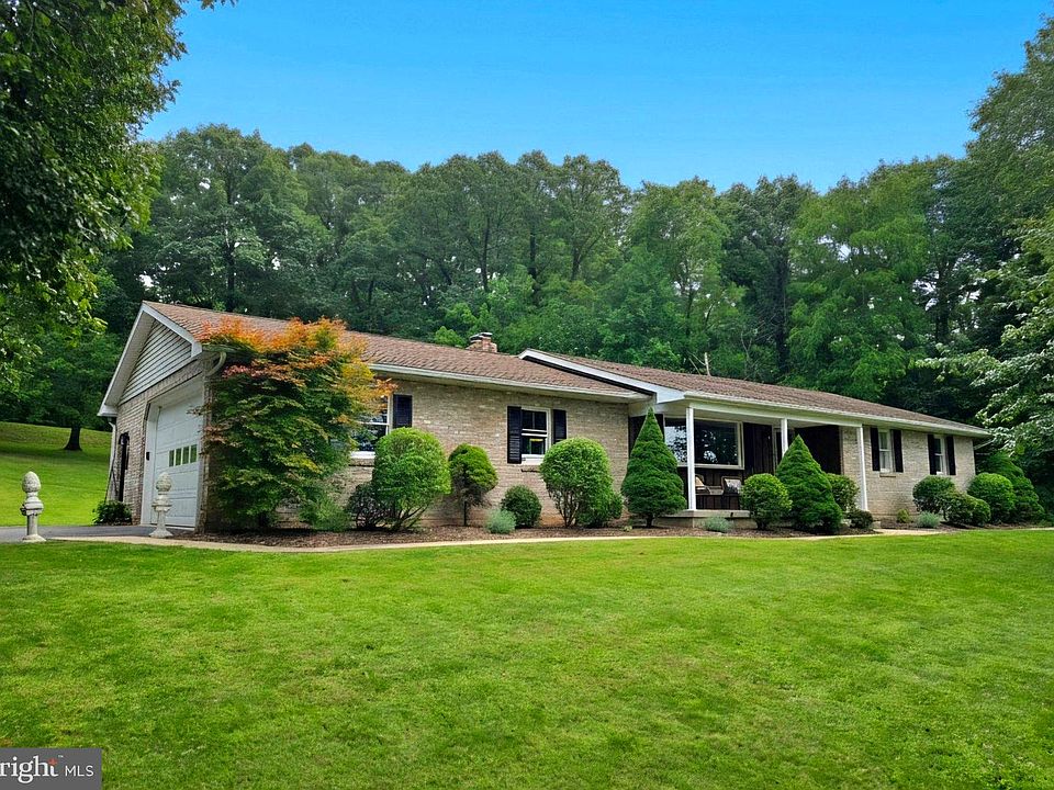 1st image of 32 Weavers Rd