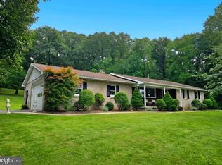 32 Weavers Rd, Fleetwood, PA 19522