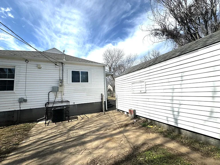 1015 N Delaware Pl — Photo 20