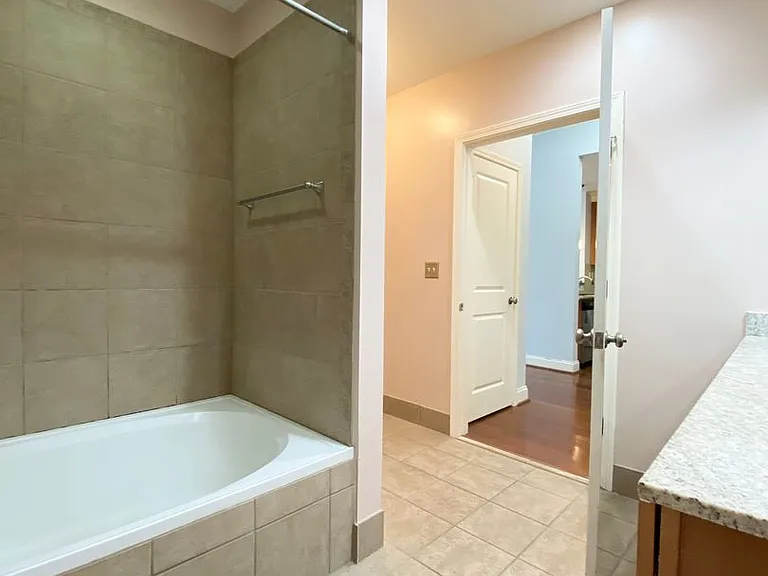 601 Main St #321 — Photo 14
