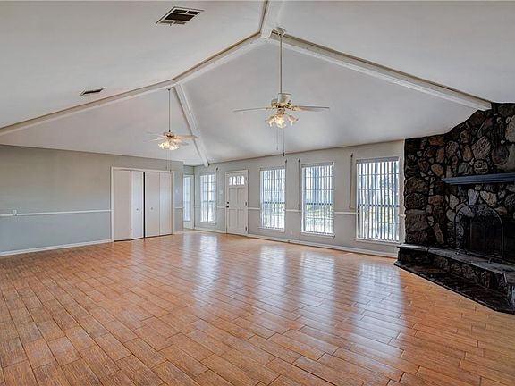 4th image of 134 Destrehan Dr