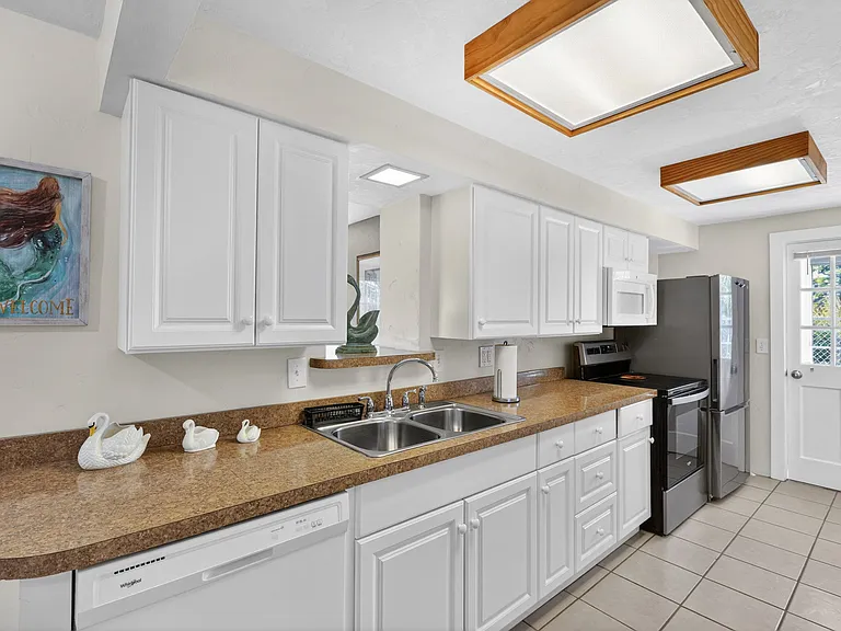 1495 New Point Comfort Rd — Photo 10