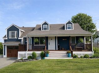 206 Reservoir Rd, Middletown, RI 02842