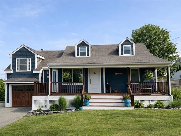 206 Reservoir Rd, Middletown, RI 02842