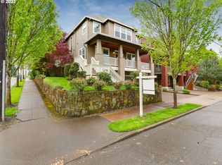 808 SW Evans St, Portland, OR 97219