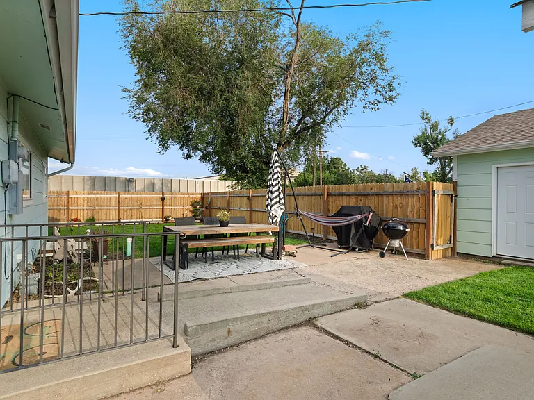 1315 Pando Ave — Photo 18