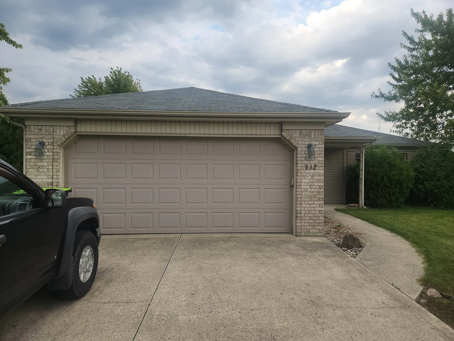 3 bed, 1234 sqft, $1,695 — Photo 2