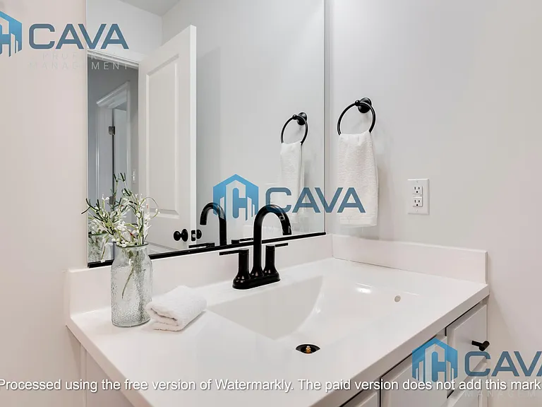 1301 N 32nd St #C — Photo 7