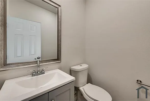 2424 S Fannin Ave #2424 — Photo 8
