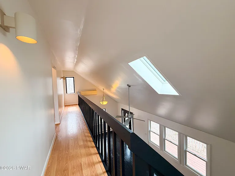 811 Hickory Ct — Photo 15