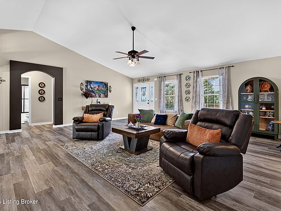 4th image of 116 Vineland Parkway Dr
