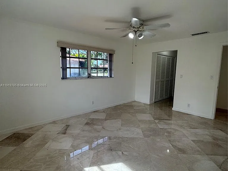 300 NW 42nd St #0 — Photo 25