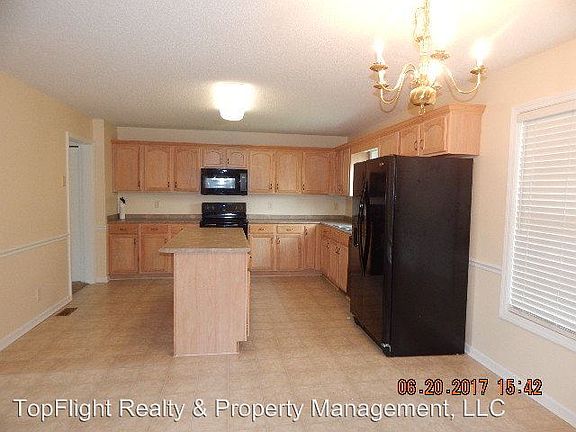 4th image of 1297 Archwood Dr
