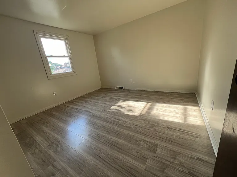 26 Sherry Dr #UPPER — Photo 2
