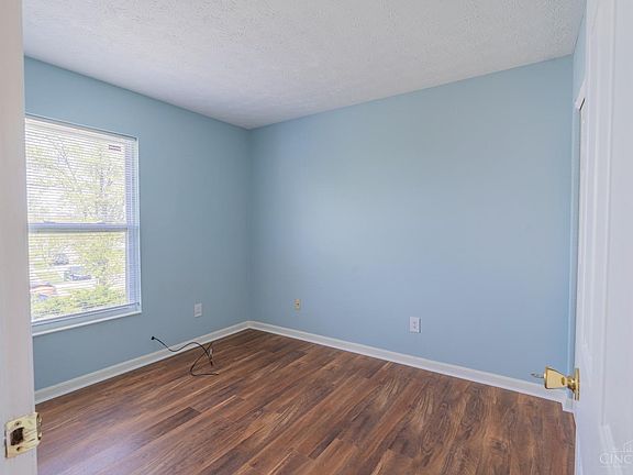 5th image of 1010 Holderness Ln