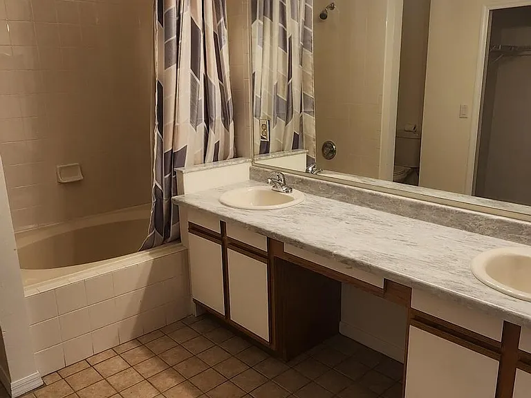 1807 Edith St NE — Photo 17