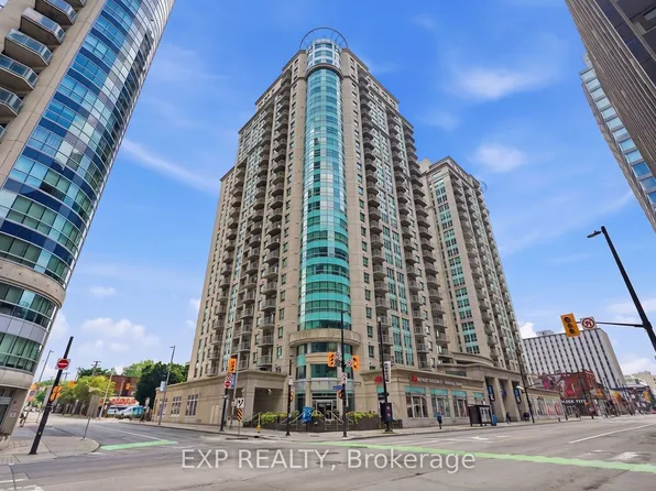 234 Rideau St #304, Ottawa, ON K1N 0A9
