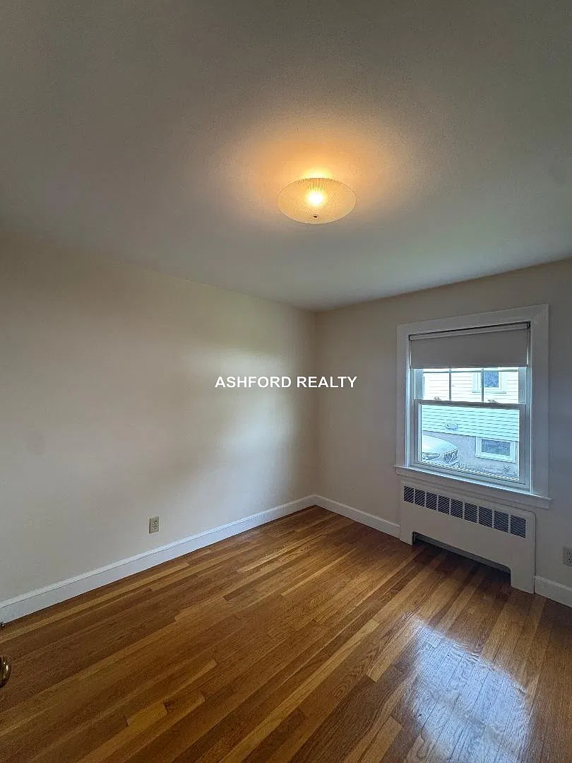 3 bed, 1.5 bath, $3,400 — Photo 4