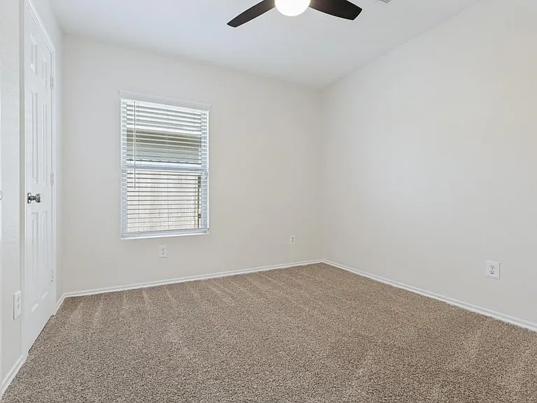 1235 Blue Hazel Ct — Photo 17