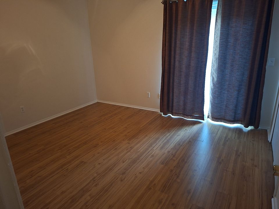 2nd image of 2140 Florida Blvd