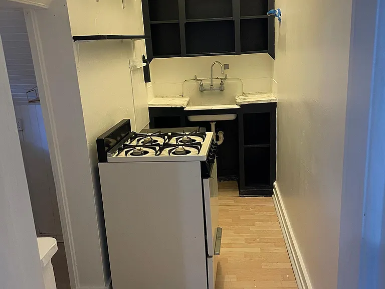 1551 N Gaylord St #3 — Photo 7