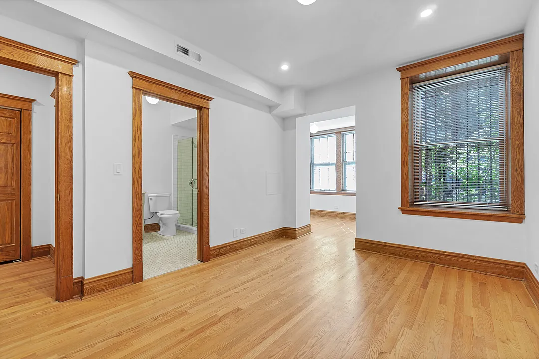5 bed, 1444 sqft, $5,095 — Photo 4
