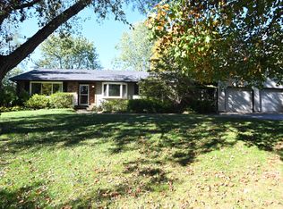 922 N County Line Rd, Westville, IN 46391