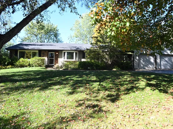 922 N County Line Rd, Westville, IN 46391