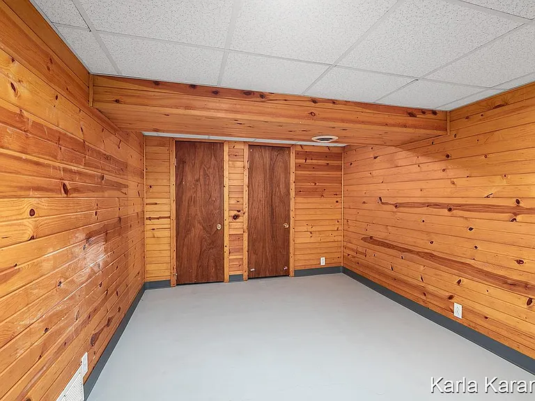 343 Elizabeth St — Photo 15